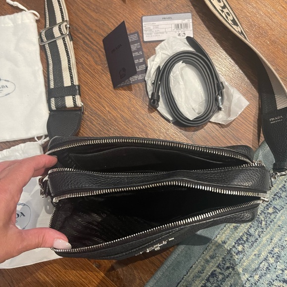 Prada black bag great condition - Picture 5 of 6